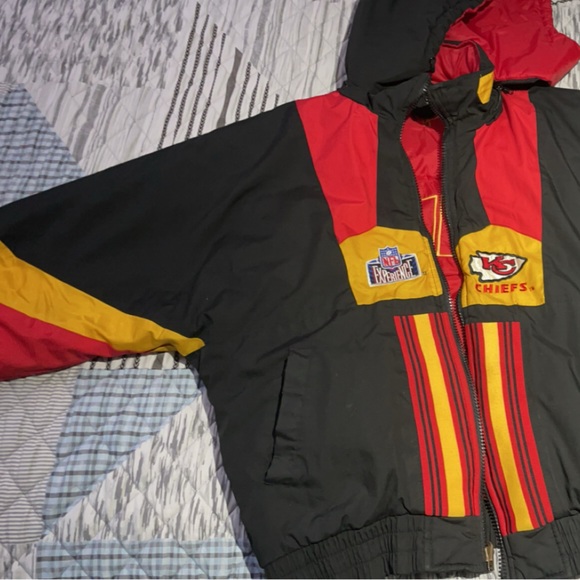 Kansas City Chiefs reversible track jacket with removable hoodie - Picture 2 of 4